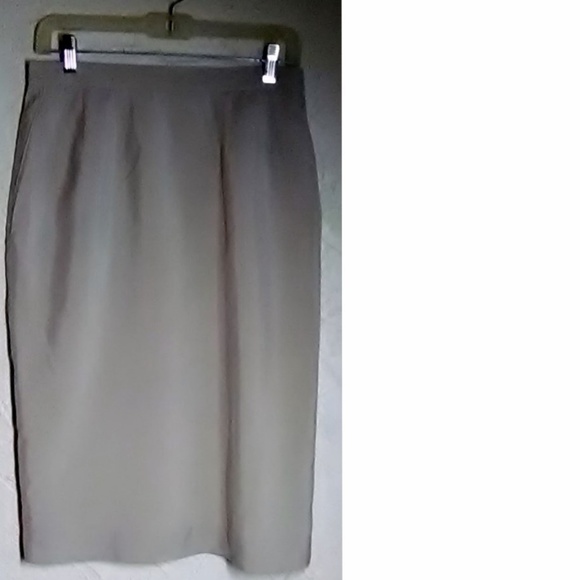 William Wai Designs 100% Silk Cream Skirt Suit - Picture 5 of 6